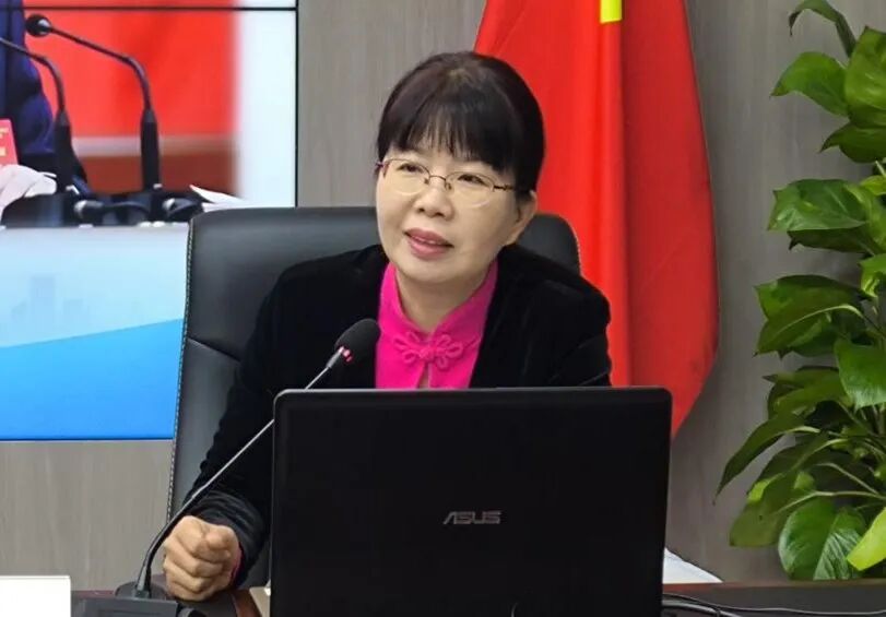 【学习宣传贯彻党的二十届四中全会精神专栏】黄芳深入基层作学习贯彻党的二十届四中全会精神宣讲